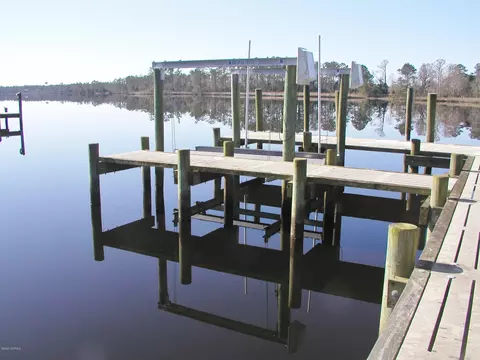 210 Augusta Ct, Havelock, NC 28532 photo 6