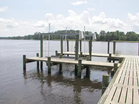 210 Augusta Ct, Havelock, NC 28532 photo 5