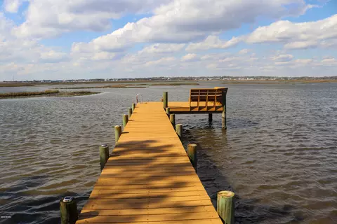 422 Cape Emerald Loop, Emerald Isle, NC 28594 photo 8