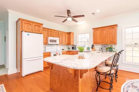 129 Bay Point Rd, Chocowinity, NC 27817 photo 9