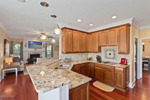 103 Veranda Ct, Hampstead, NC 28443 photo 3