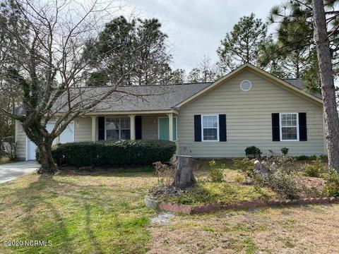 104 Curry Ct, Hubert, NC 28539 photo 1