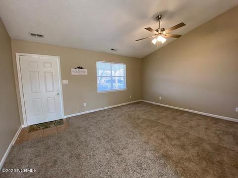 104 Curry Ct, Hubert, NC 28539 photo 6