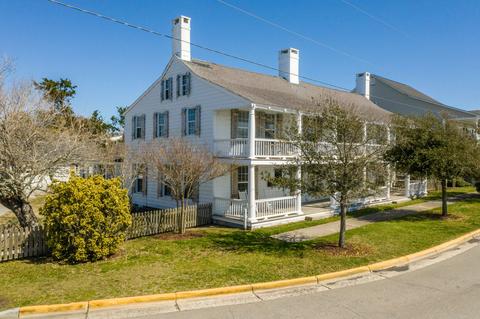 105 Front St Beaufort Nc 28516 84 Photos Mls 100211241 Movoto