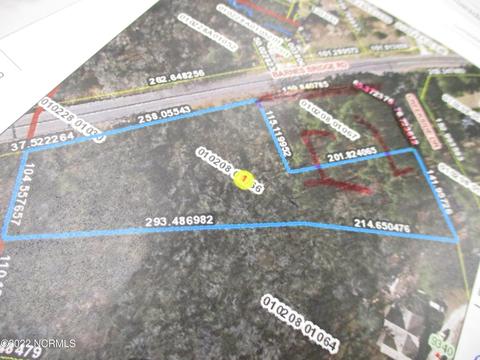 66 Creekside Dr, Laurinburg, NC 28352
