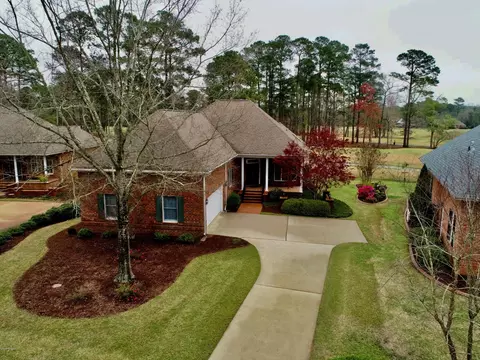 121 Pinehurst Dr, New Bern, NC 28562 photo 1