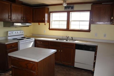 1894 Mccaskey Rd, Williamston, NC 27892 photo 6