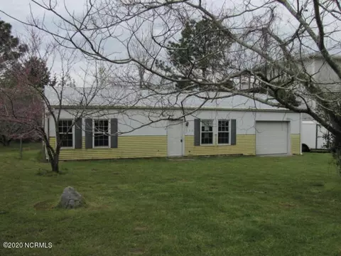526 Hickory Point Rd, Hampstead, NC 28443 photo 1