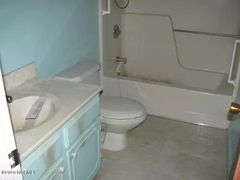 526 Hickory Point Rd, Hampstead, NC 28443 photo 5