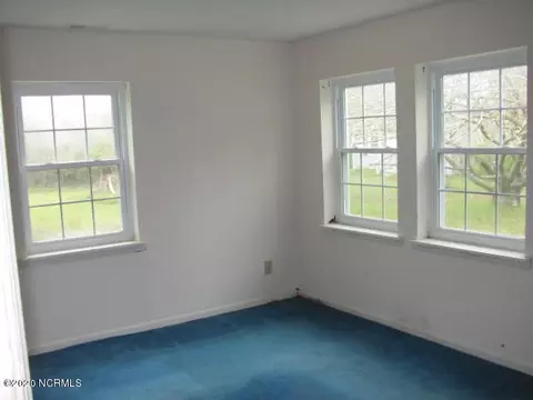 526 Hickory Point Rd, Hampstead, NC 28443 photo 7