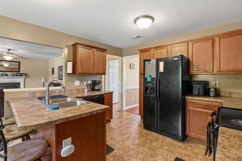 316 Trappers Rd, Hubert, NC 28539 photo 5