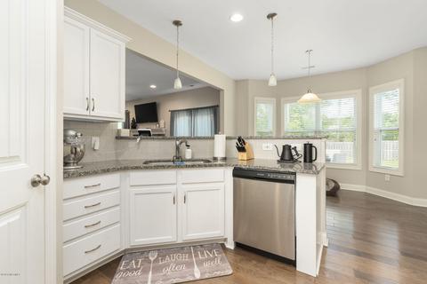 160 Bounty Ct, Hampstead, NC 28443 photo 9