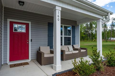 160 Bounty Ct, Hampstead, NC 28443 photo 2
