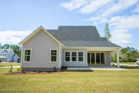 758 Crown Pointe Dr, Hampstead, NC 28443 photo 4