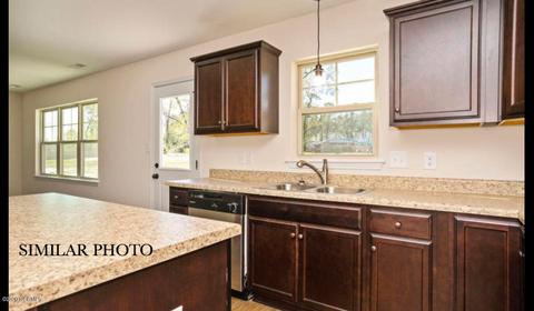 404 Isabel Ct, Hubert, NC 28539 photo 9