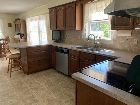 405 Cedar St, Washington, NC 27889 photo 8
