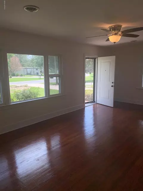 111 Taylor Heights St, Hookerton, NC 28538 photo 2