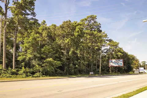 1110 Cedar Point Blvd, Cedar Point, NC 28584 photo 6