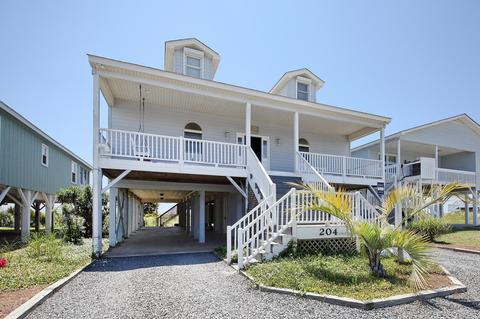 204 E Main St, Sunset Beach, NC 28468 photo 1