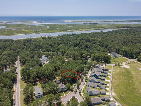 9104 Devaun Park Blvd, Calabash, NC 28467