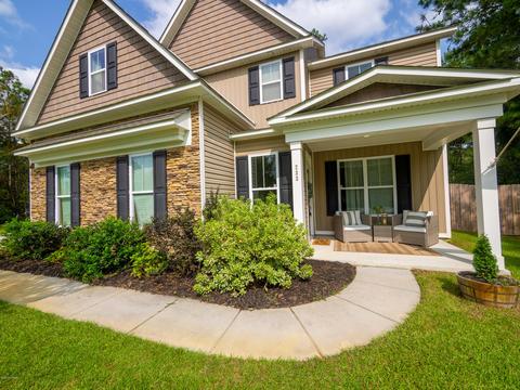 233 Weir Dr, Hampstead, NC 28443 photo 1