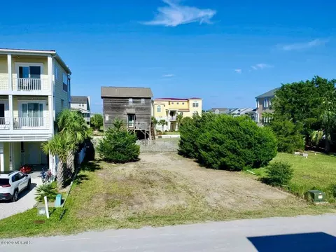 411 17th St, Sunset Beach, NC 28468 photo 2