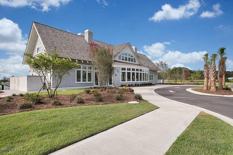44 Bluenose Ln, Hampstead, NC 28443 photo 3