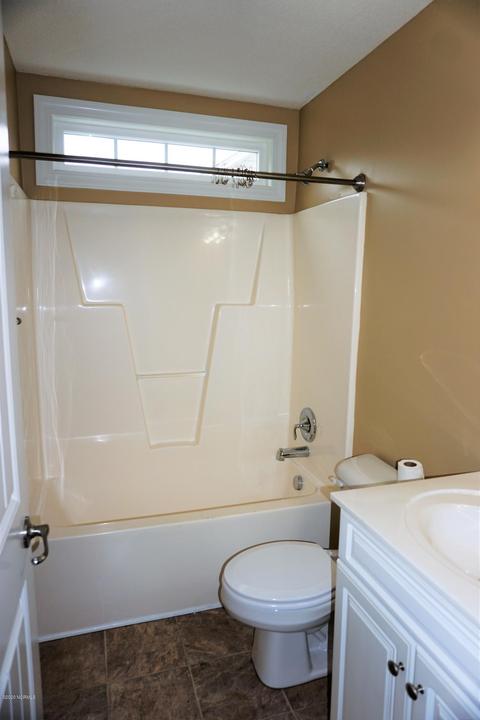 424 Satterfield Dr, New Bern, NC 28560 photo 13