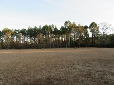 245 Bennett Rd, Arapahoe, NC 28510