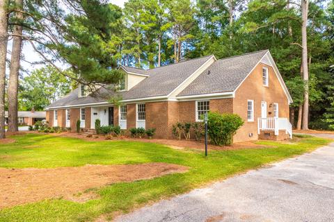 502 E Powell St, Clinton, NC 28328 photo 3