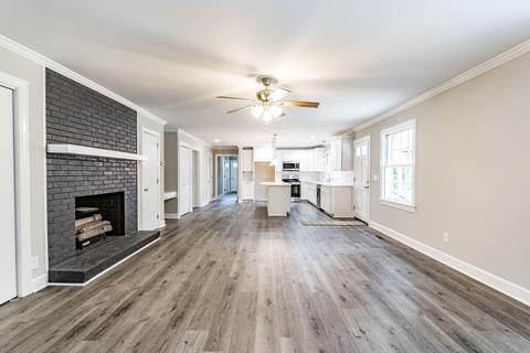 502 E Powell St, Clinton, NC 28328 photo 6