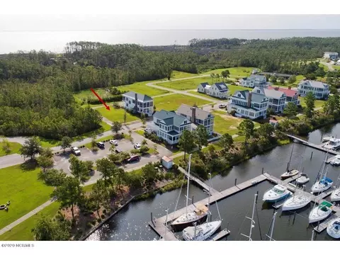 374 E Harborside Rd, Oriental, NC 28571 photo 5