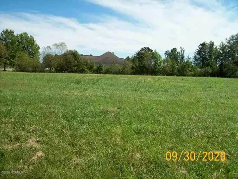 4105 Hwy 11 Dr, Wallace, NC 28466