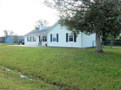 700 Covington Ct, Hubert, NC 28539 photo 2