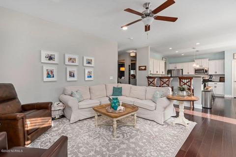 142 Bounty Ct, Hampstead, NC 28443 photo 13