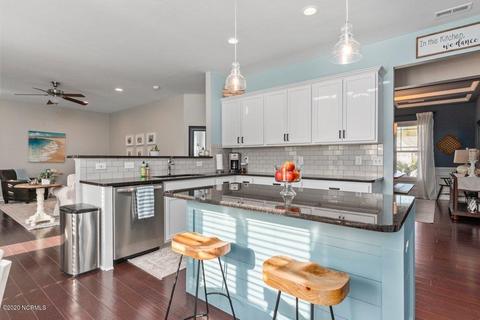 142 Bounty Ct, Hampstead, NC 28443 photo 8