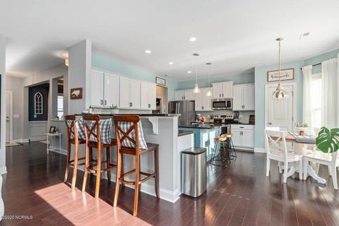 142 Bounty Ct, Hampstead, NC 28443 photo 6