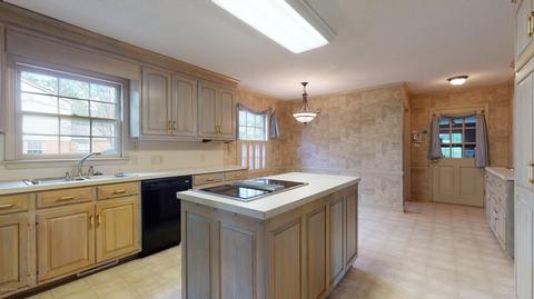 2003 Hardee Rd, Kinston, NC 28504 photo 8