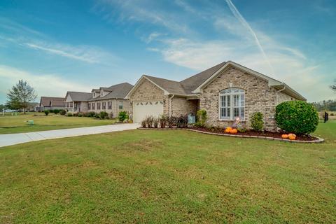 620 Castle Bay Dr, Hampstead, NC 28443 photo 2
