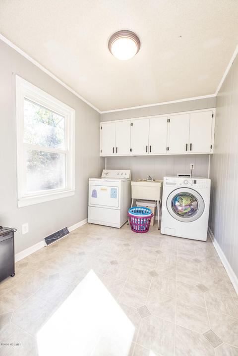 705 Pine St, Hampstead, NC 28443 photo 11