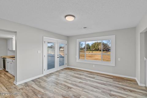 706 Hubert Blvd, Hubert, NC 28539 photo 7