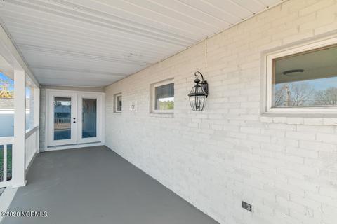 706 Hubert Blvd, Hubert, NC 28539 photo 6