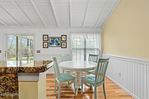 213 Hickory Ln, Hampstead, NC 28443 photo 9