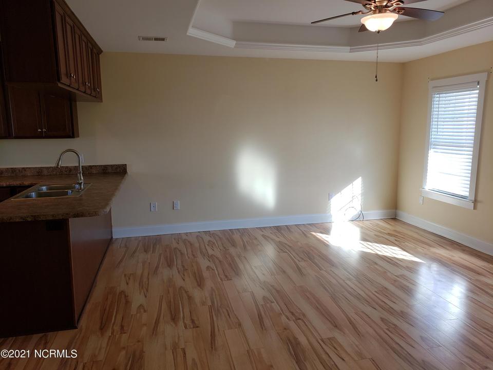  10 Caribou Ct, Lake Waccamaw, NC 28450 photo 4