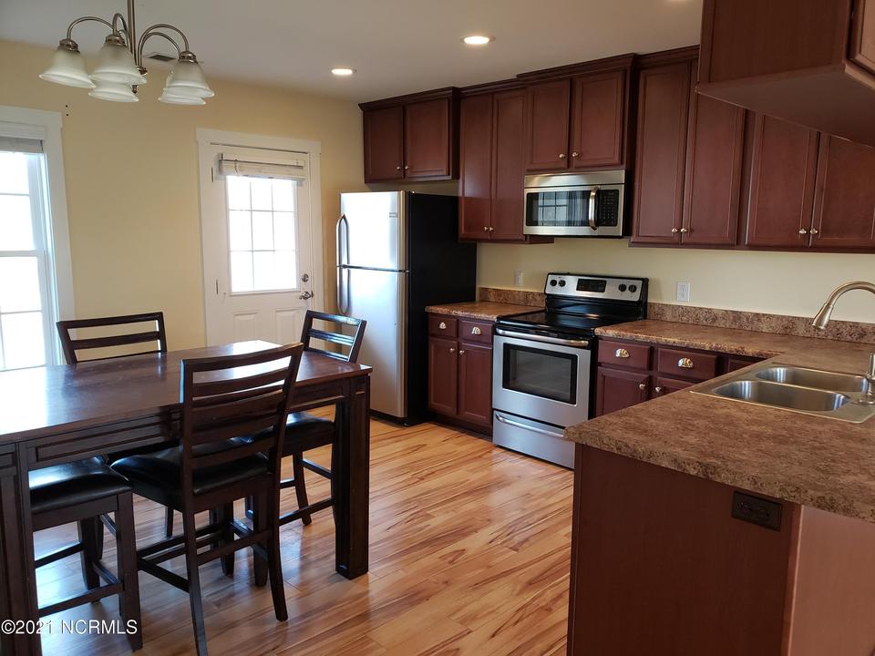  10 Caribou Ct, Lake Waccamaw, NC 28450 photo 5