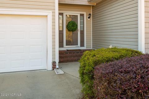 401 Cedar View Ln, Clinton, NC 28328 photo 4