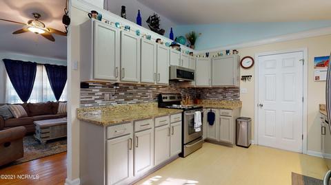 126 Marcil Ln, Hampstead, NC 28443 photo 11