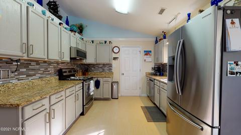 126 Marcil Ln, Hampstead, NC 28443 photo 10