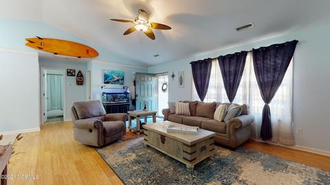 126 Marcil Ln, Hampstead, NC 28443 photo 4