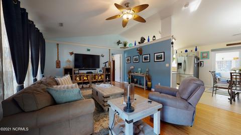 126 Marcil Ln, Hampstead, NC 28443 photo 6